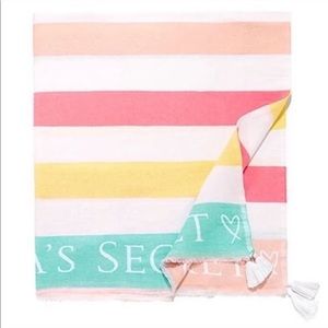 NIP Victoria’s Secret beach blanket